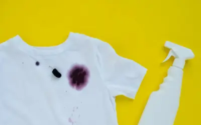 Jak usunąć plamę z atramentu? Szybki ratunek dla Twojej bluzy!