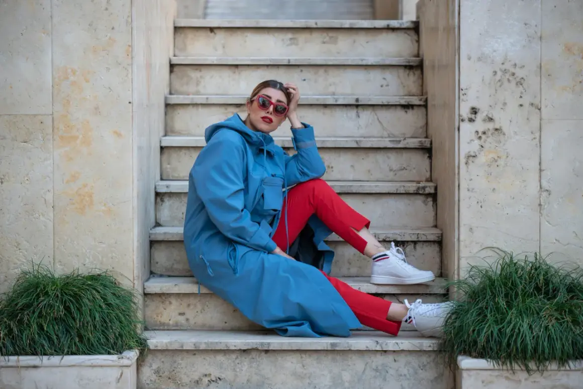 Co zamiast bluzy? Zmień styl: komfort i elegancja w jednym