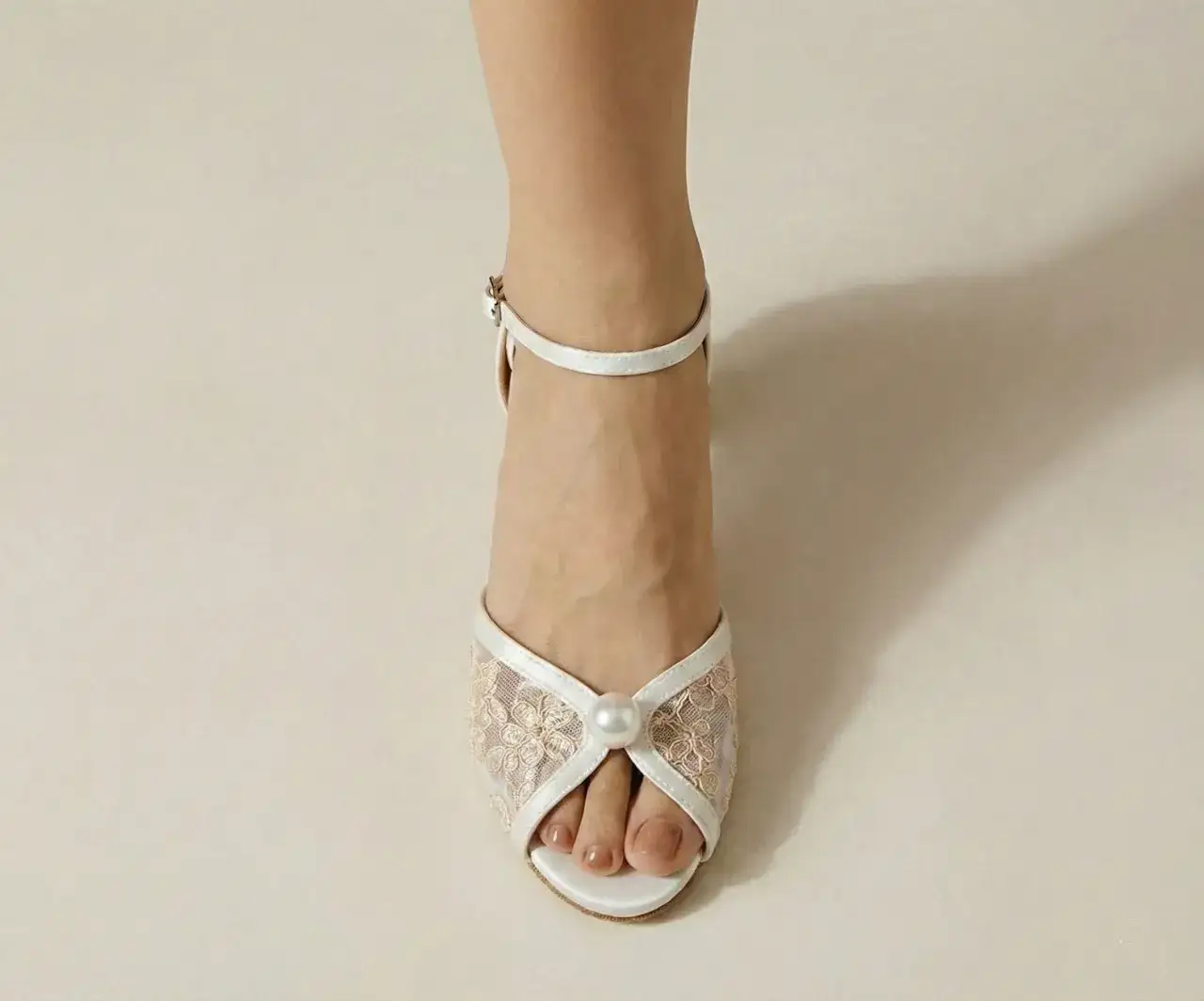 buty ślubne materiały koronka satyna zdobienia